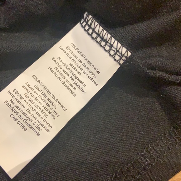 Fanshawe College front knot black t-shirt - Picture 7 of 9